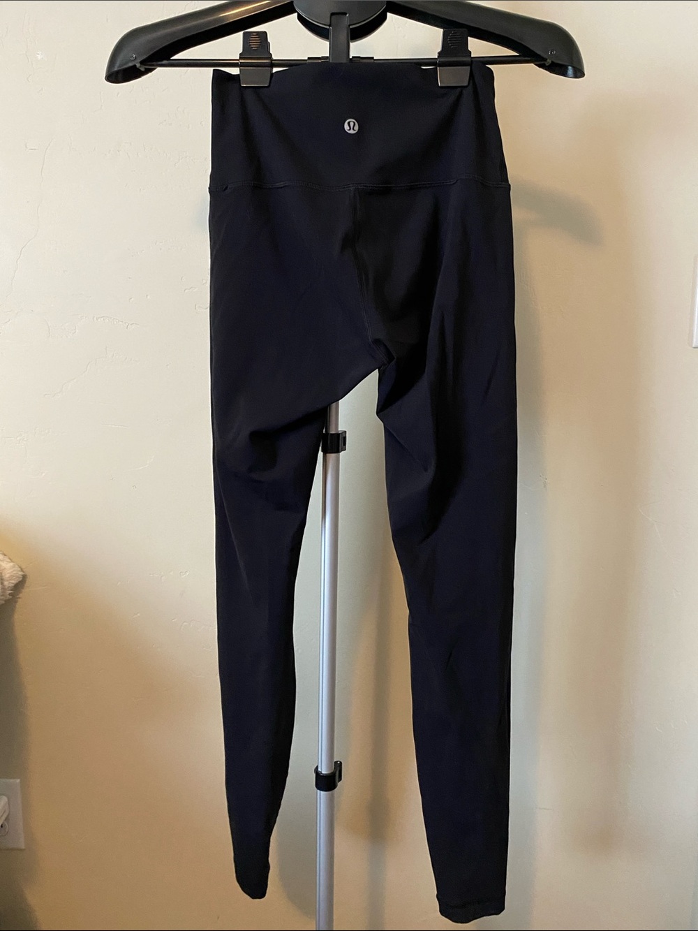 Lululemon black leggings size 4 long